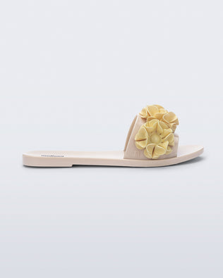 Product element, title Babe Springtime in Beige/Yellow
 price $48.30