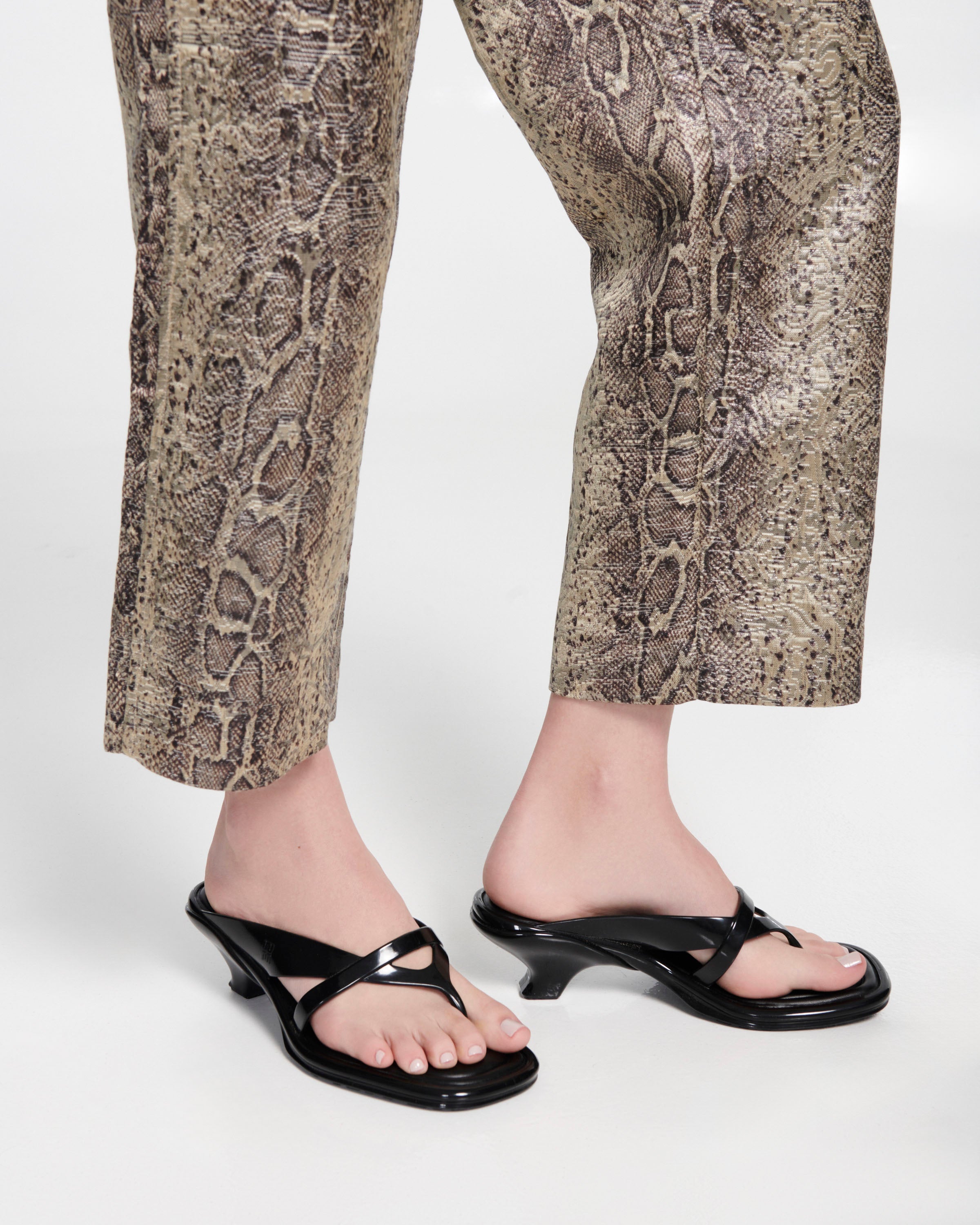 Layla Flip Flop in Brown | Melissa Shoes US Layla Flip Flop in Brown | Melissa Shoes US