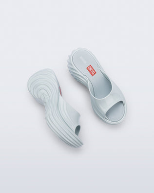 Product element, title Quantum Platform in Light Blue
 price $189.00