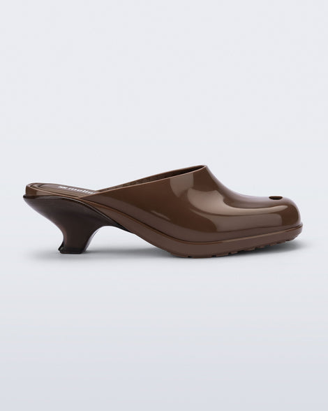 Side view of a brown Gaia kitten heel with peep toe