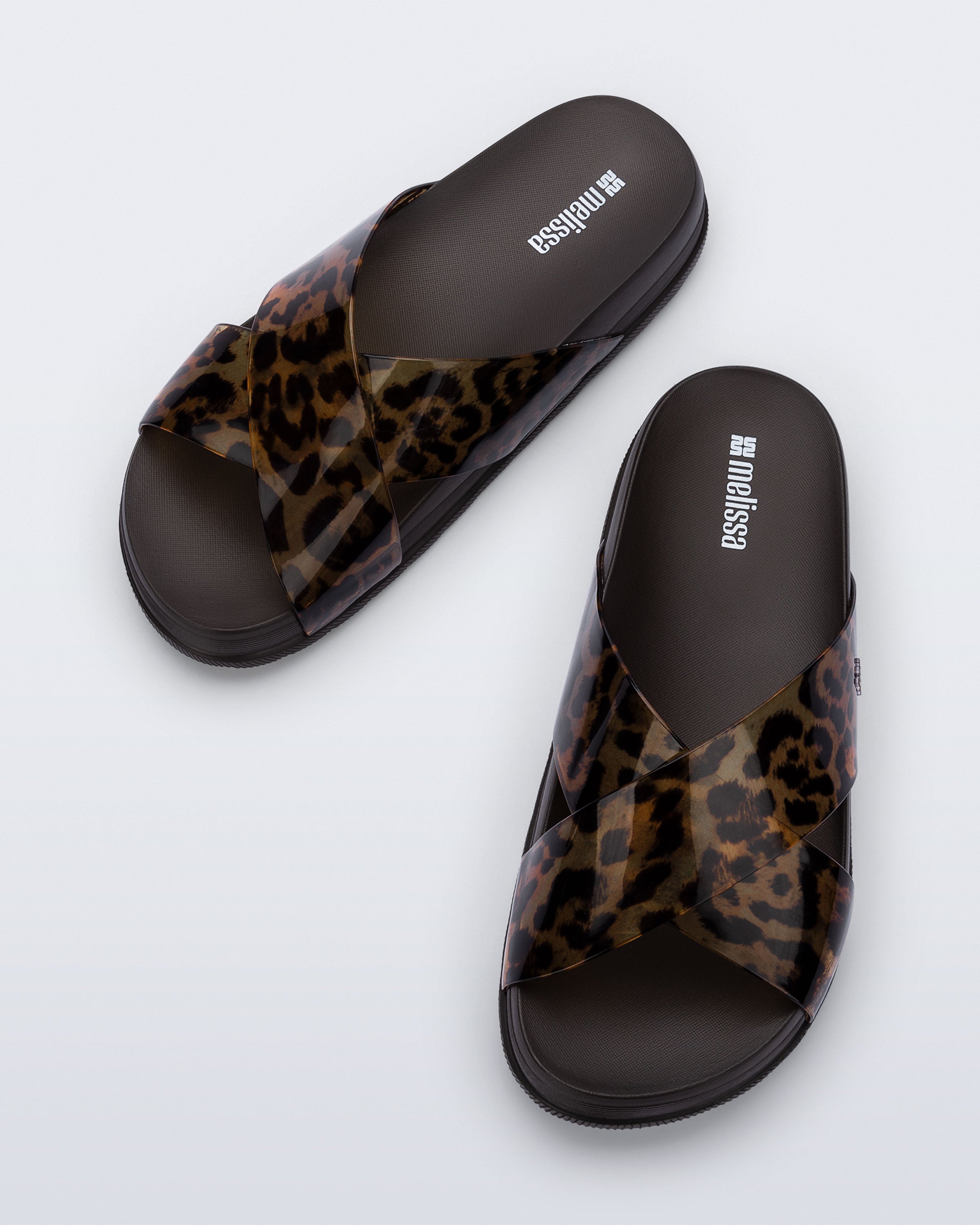 Cozy Cross Sandal in Black/Tortoise | Melissa Shoes US