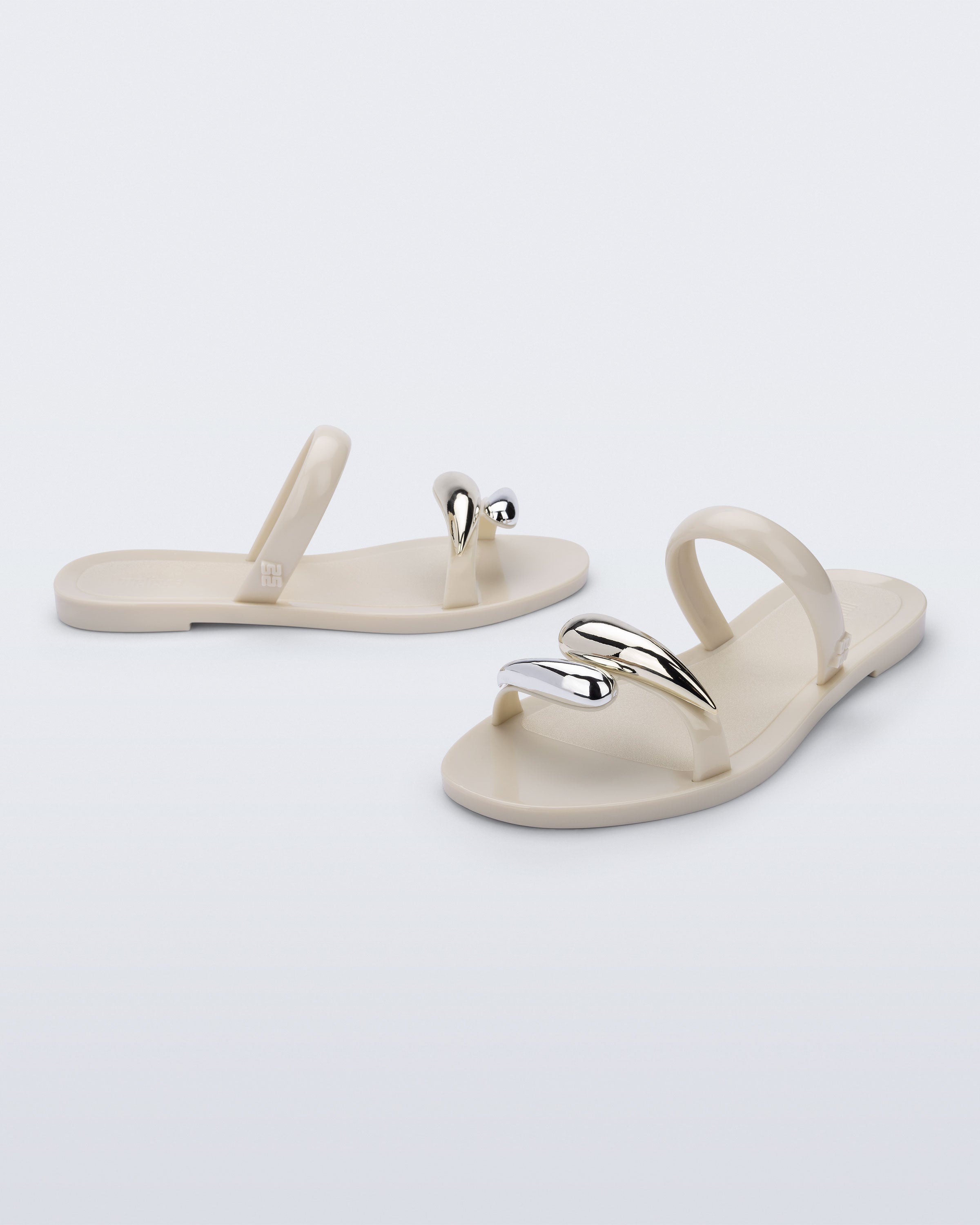 Cozy Cross Sandal in Beige | Melissa Shoes US