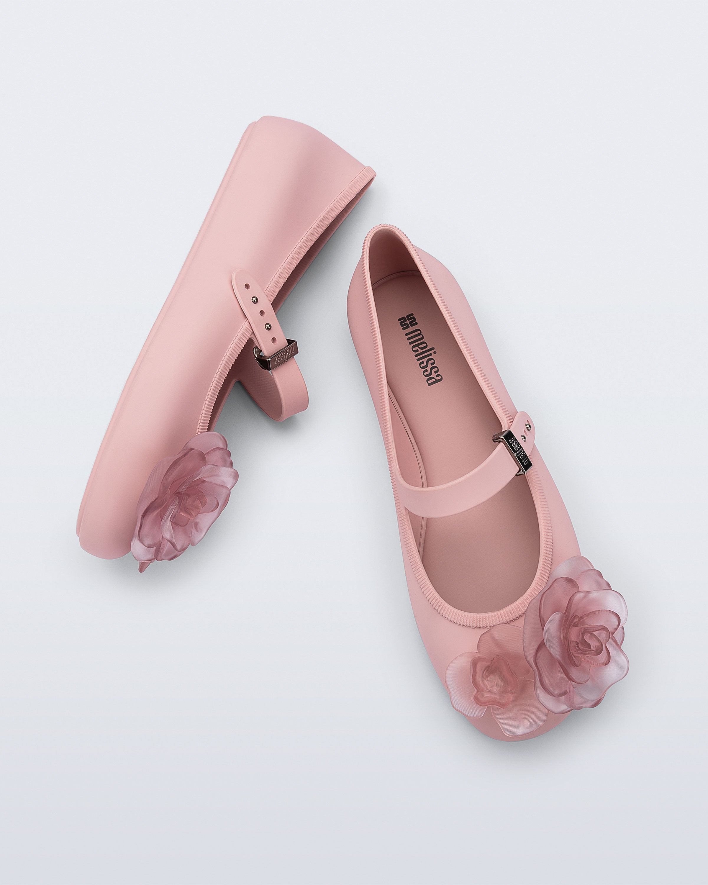 Soft Ballerina Petals Flat in Black/Beige | Melissa Shoes US