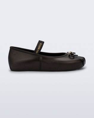 Product element, title Sophie in Metallic Black
 price $79.00