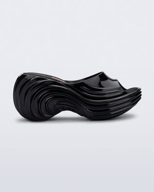 Product element, title Quantum Platform in Black
 price $189.00