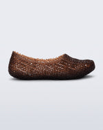 Side view of a clear brown Campana Papel Hug flat