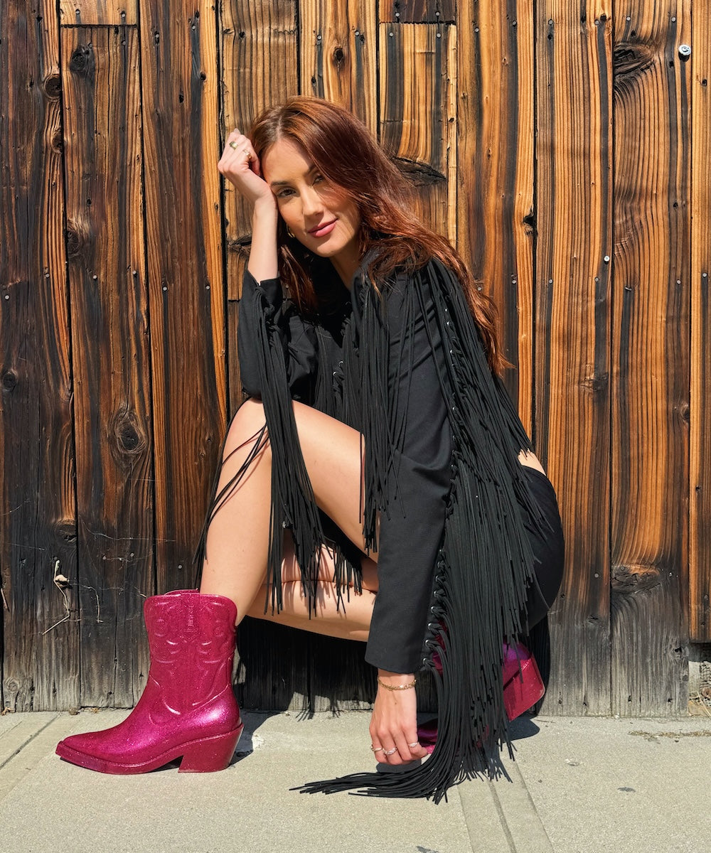 model wearing the pink texas boot