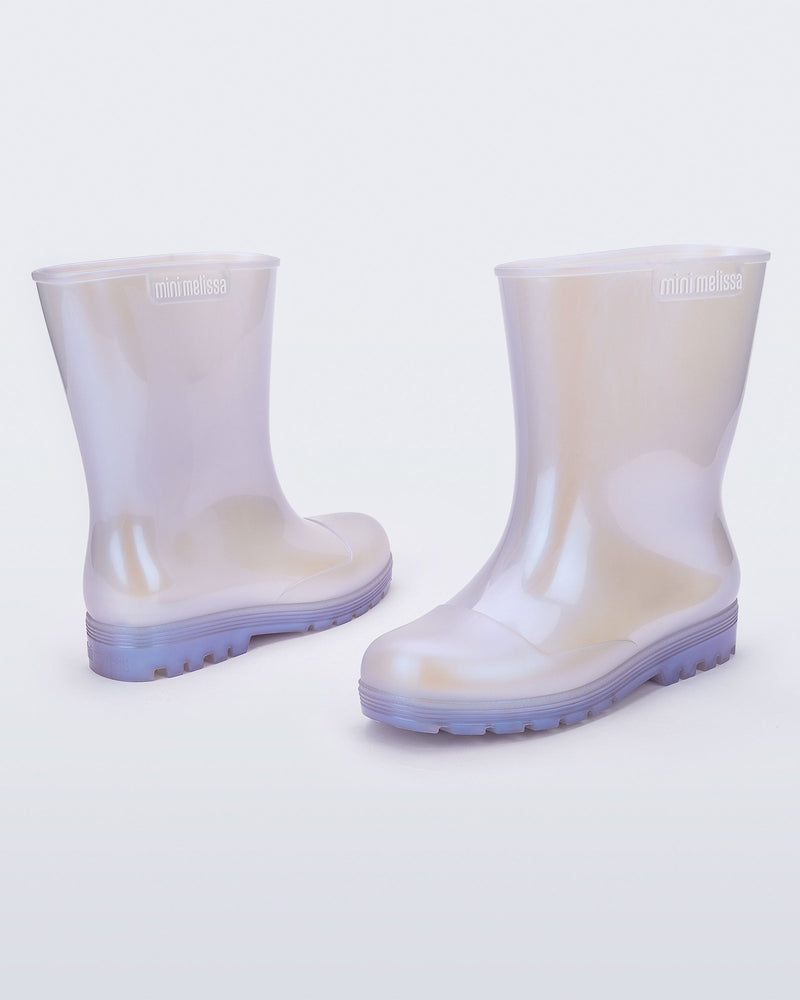 Back and side view of a pair of pearly blue kids Welly rainboots.