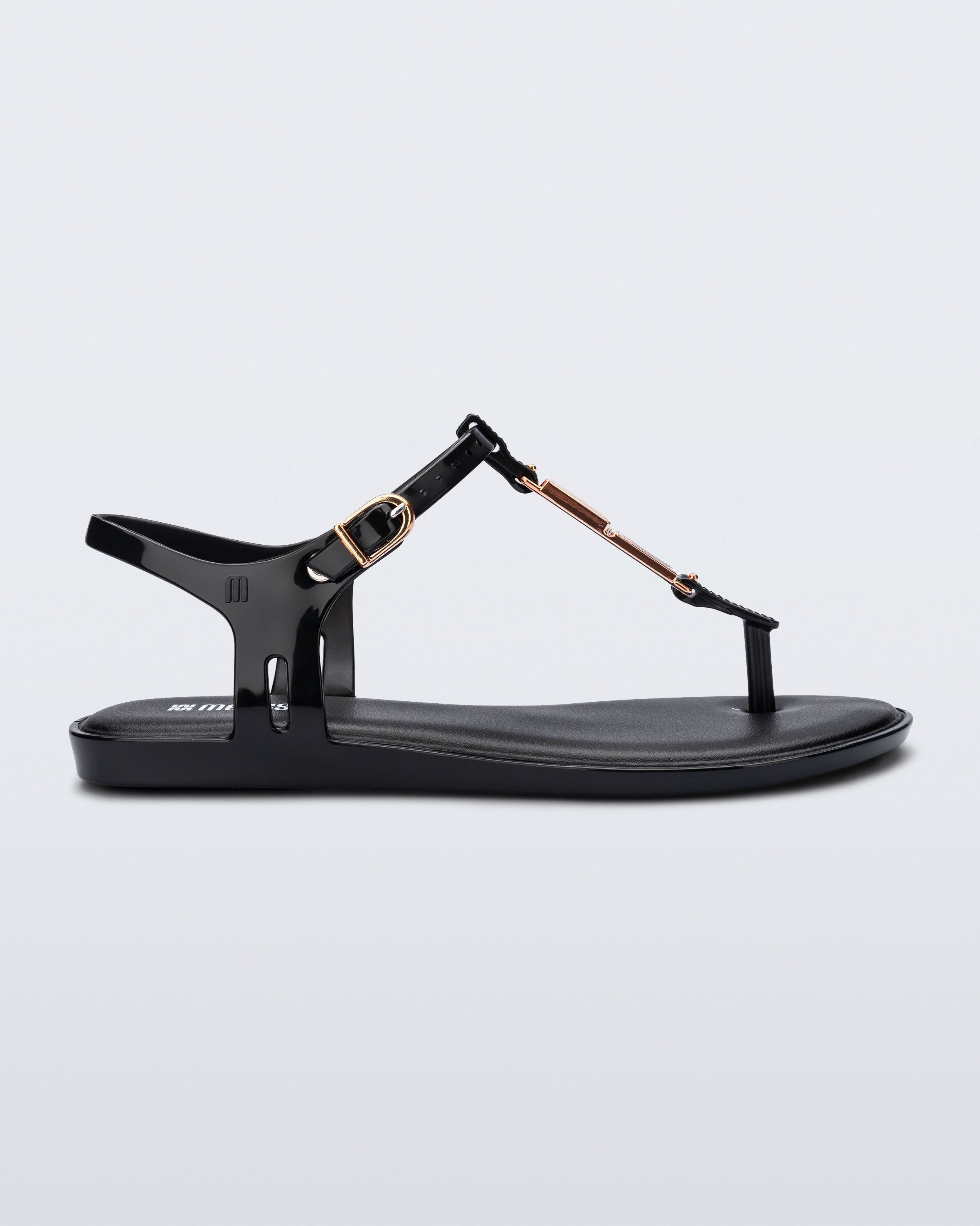 Cozy Flip Flop in Black | Melissa Shoes US