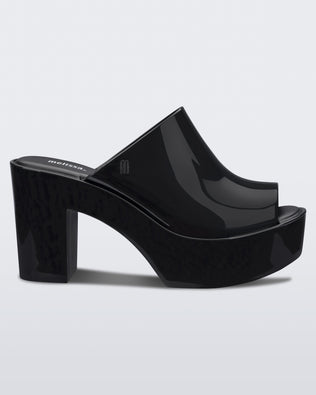 Product element, title Mule in Black
 price $71.40