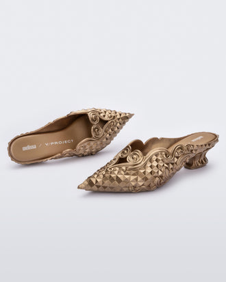 Product element, title Court Shoe price $249.00