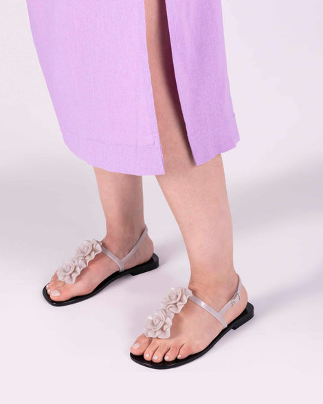 Squared sandals deals