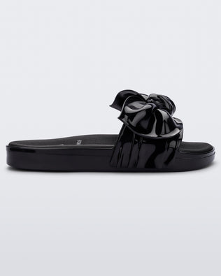 Product element, title Tie Beach in Black
 price $63.60