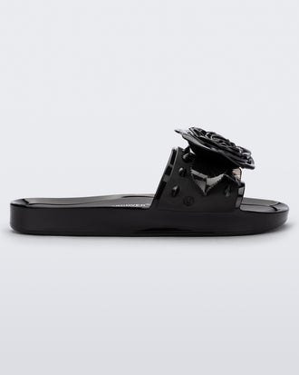 Product element, title Spikes Beach price $159.00