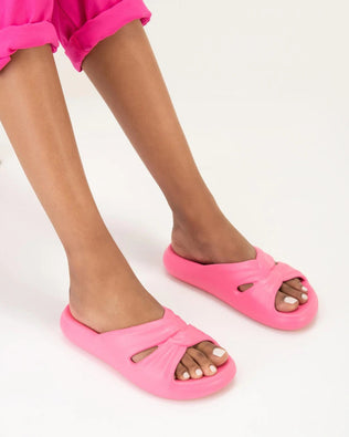 Product element, title Free Slide in Pink
 price $35.60