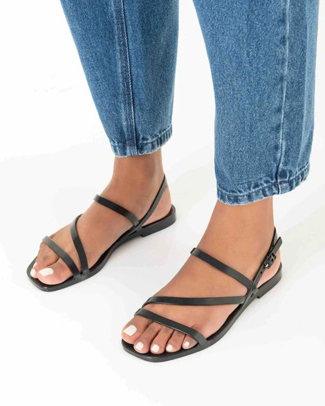 Melissa Essential Classy Black Product Image 2